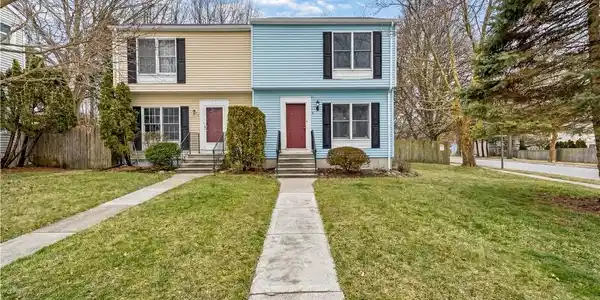 2 Riverwoods Court