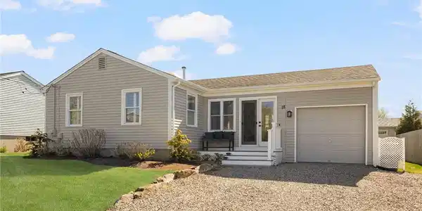 18 Chestnut Avenue