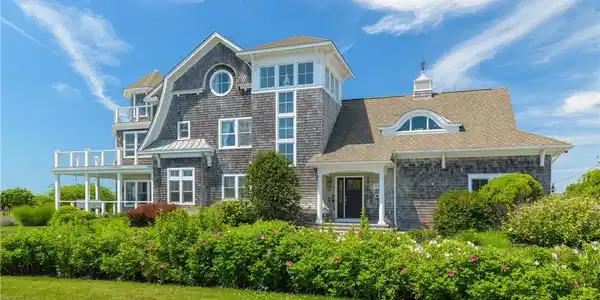 37 Coast Guard Avenue