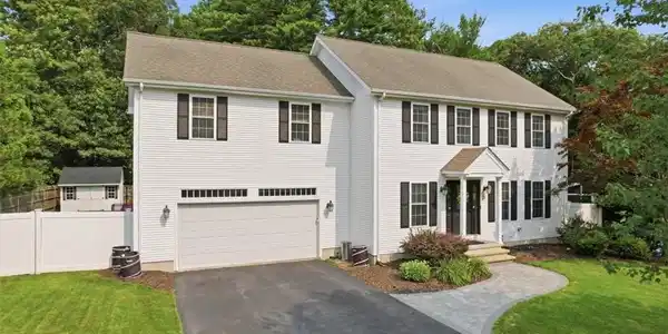 26 Davis Circle