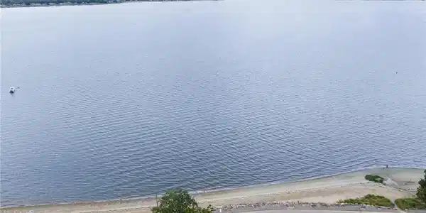 Image 4: Beach on Beachwood Drive