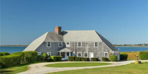 8 Taylor's Lane N