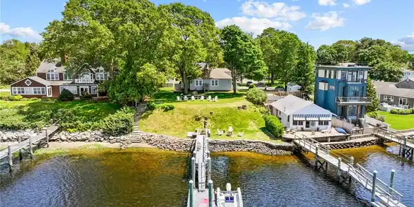 39 Sunset Drive