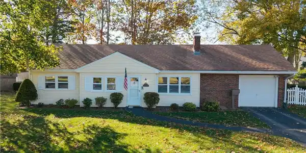 25 Honeysuckle Road