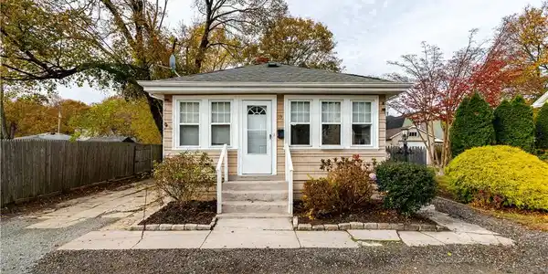 39 Mawney Avenue