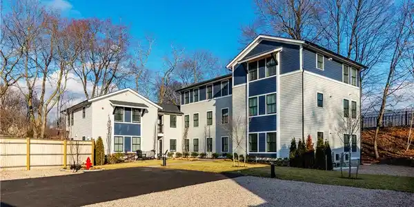 32 Exchange Street