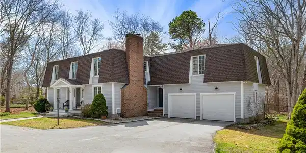 4 Intrepid Lane