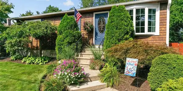 72 Winifred Avenue
