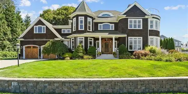 74 Bayberry Road