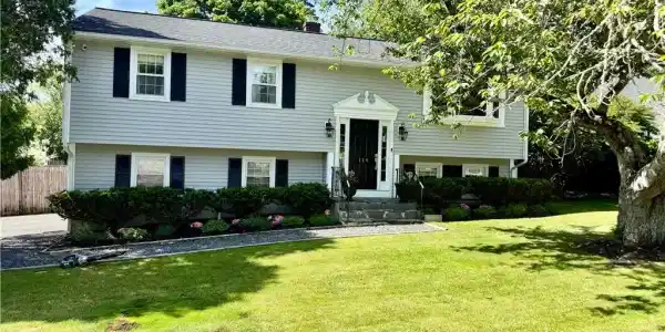 114 Hopeworth Avenue