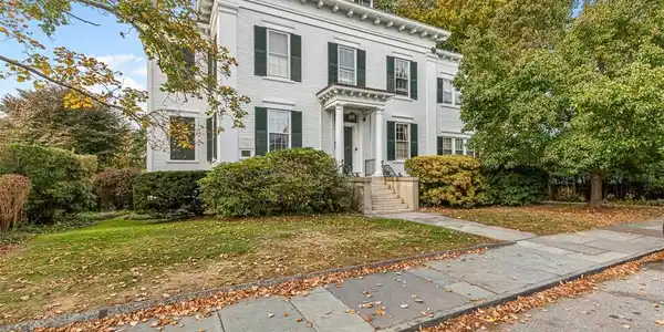 12 Mt. Vernon Street