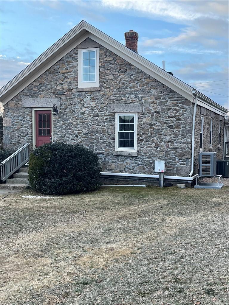 Image 2: Driveway Side-Residential second floor