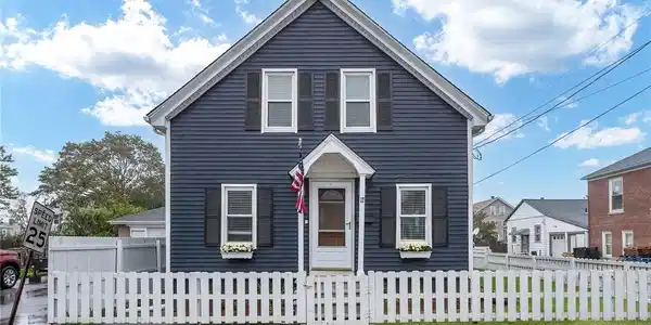 17 Oak Avenue