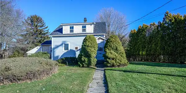318 Mitchell's Lane
