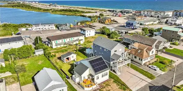 17 Montauk Avenue