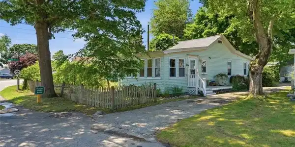 286 Namquid Drive