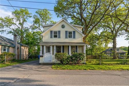 10 Booth Avenue