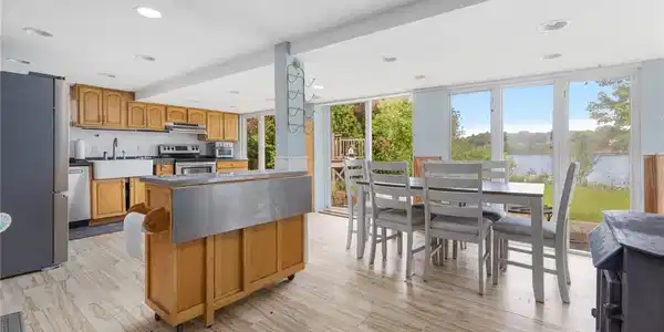 432 Lake Shore Drive