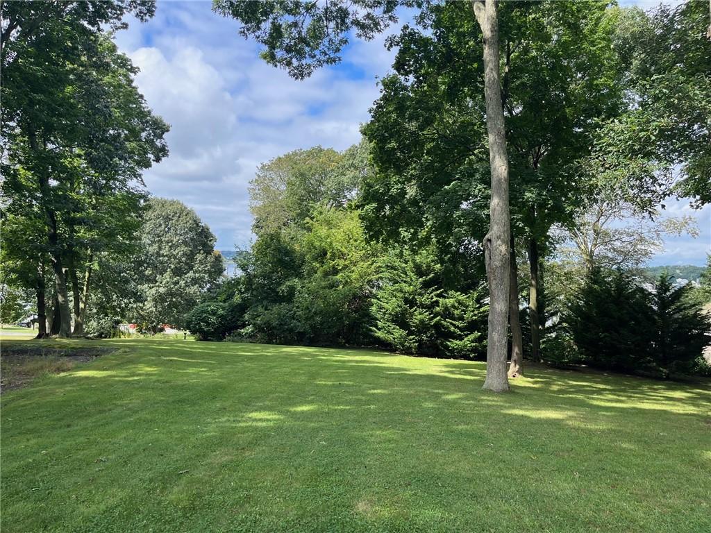 Image 4: Potential for subdivision with view.