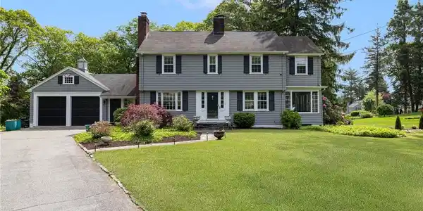 2 Carvin Court