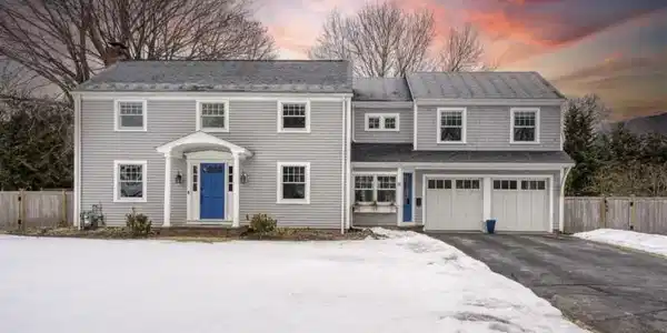 51 Hawthorne Avenue