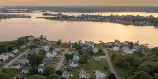 31 Cross Hill Drive