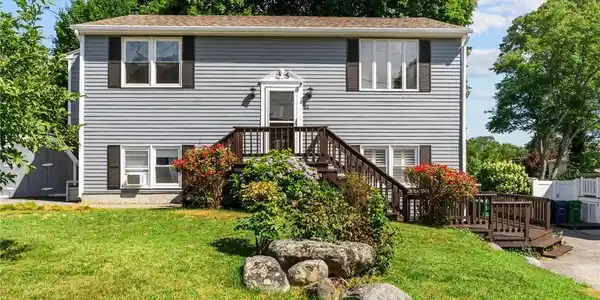 81 Pender Avenue