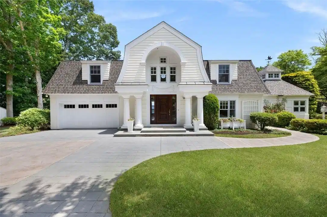 Image 1: Presenting 30 Angell Court, Warwick, RI. This impr