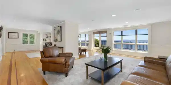Image 4: Presenting spectacular ocean views from the living