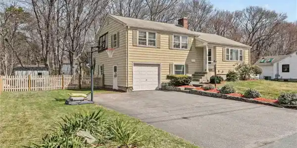 6 Christine Drive