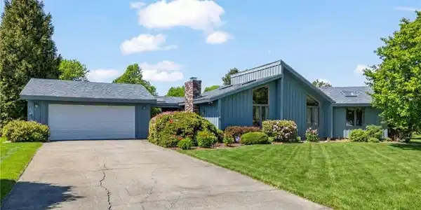 39 Almy Knoll Terrace