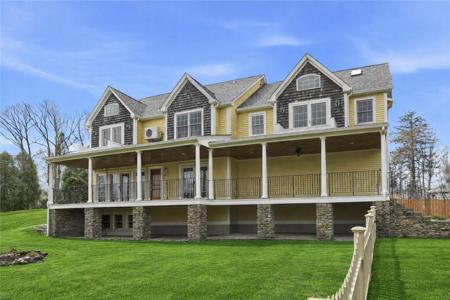 2269 East Main Road