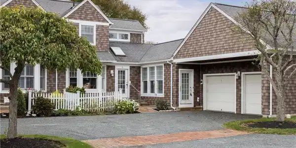 3 Fox Drive