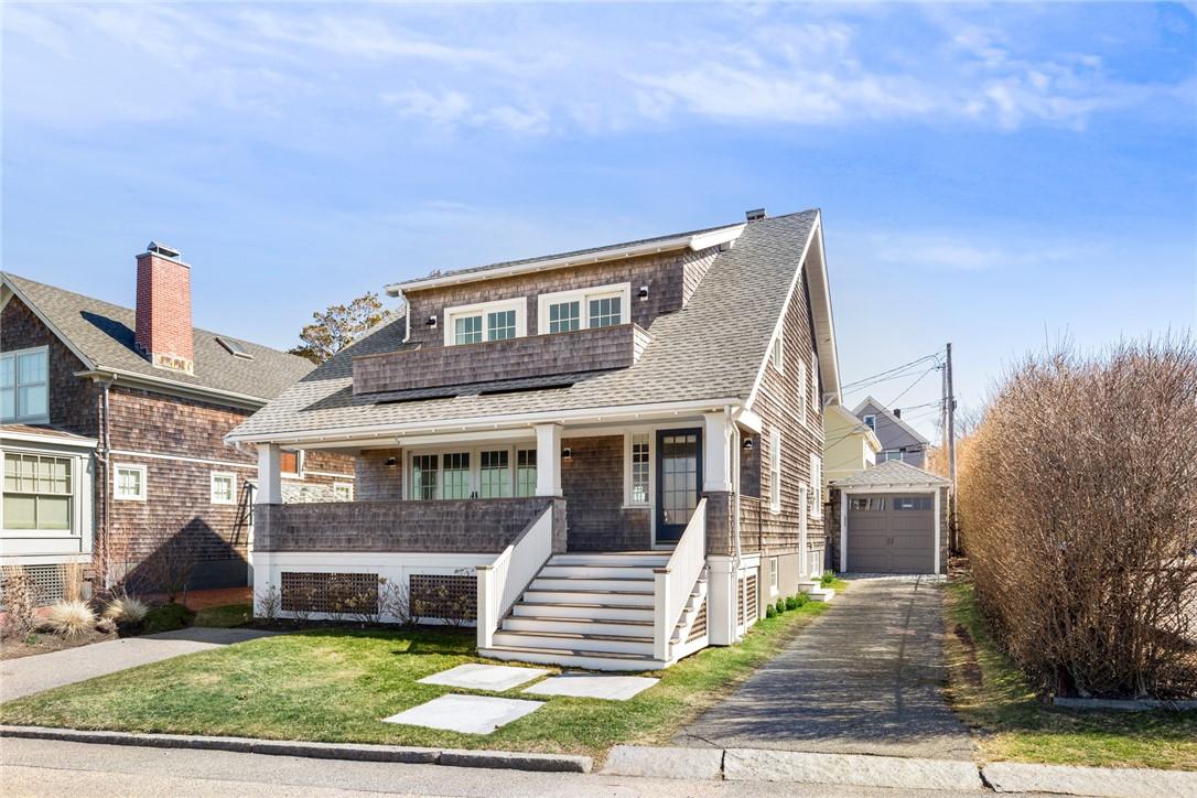 Image 4: Exterior Front