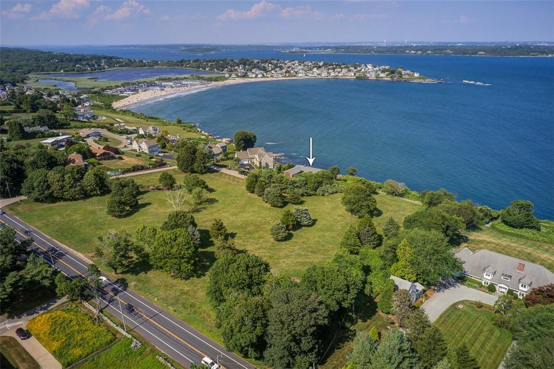 Image 4: Beautiful views of Bonnet Beach.