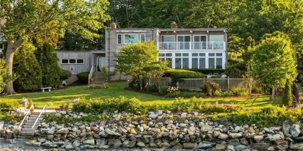 53 Shore Road