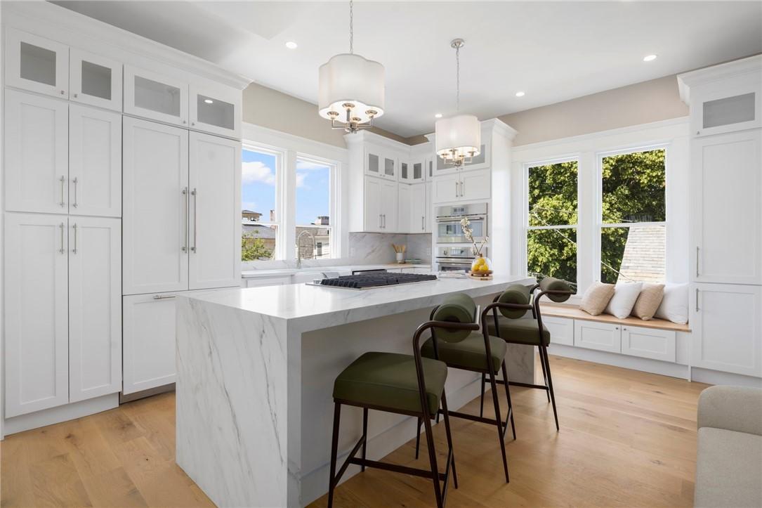 Image 3: kitchen