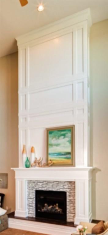 Image 3: additional fireplace option