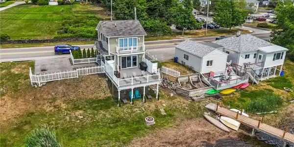 117 Warwick Neck Avenue