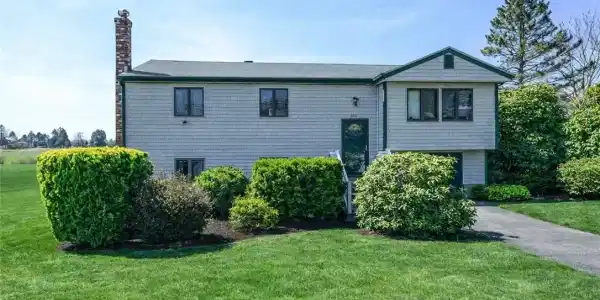 303 MIDDLE Road