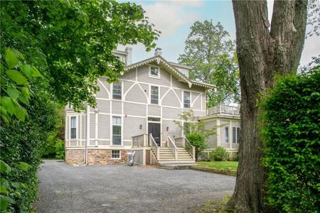 4 Red Cross Avenue