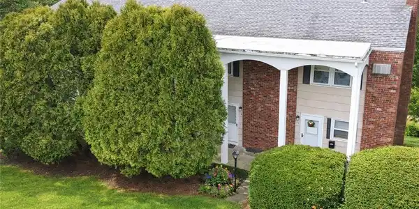 9 Crestview Drive