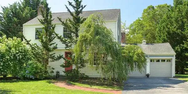 261 Lincoln Avenue