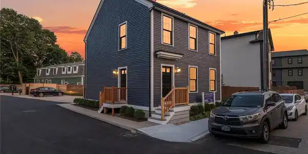 32 Exchange Street