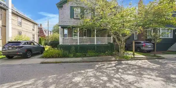 19 Slocum Street