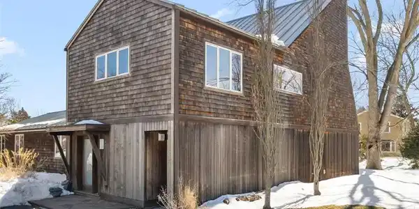 26 Roosevelt Drive