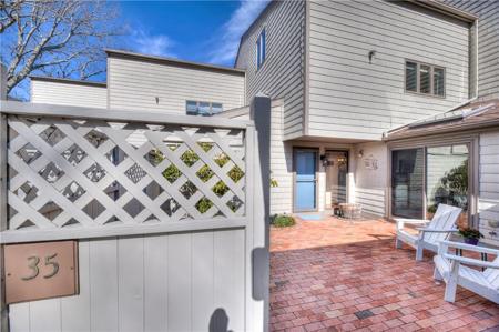 35 Seabreeze Lane