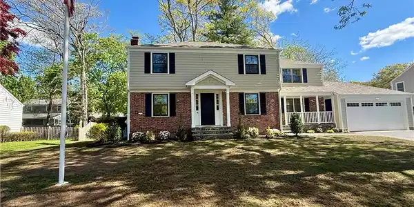 18 Chantilly Drive