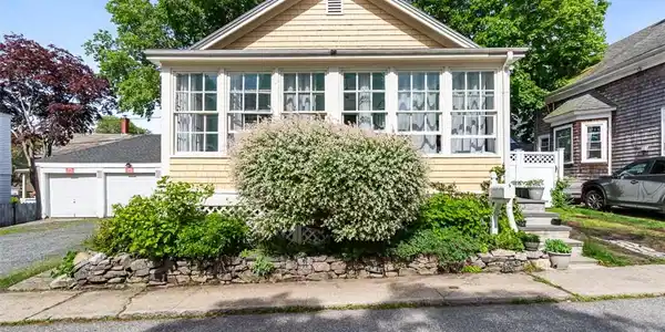 4 Findlay Place