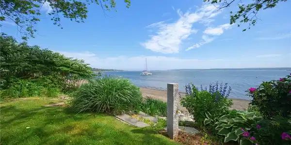 54 Oliver Hazard Perry Road